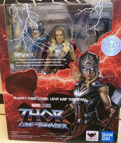 Figura de acción Bandai S.H.Figuarts Mighty Thor Love and Thunder SHF 2022 en mano - Imagen 2 de 8