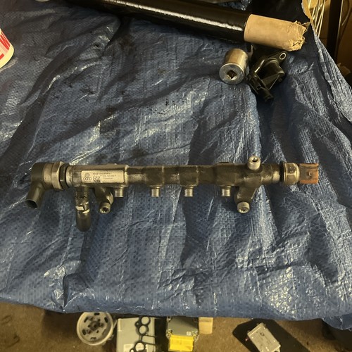 Audi A3 Fuel Injector Injection Rail 03l130089 8p 2.0 Diesel 20032013↑