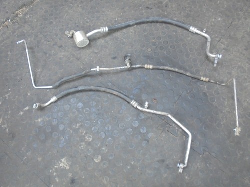 SUZUKI GRAND VITARA 2007 2.0 PETROL SELECTION OF A/C AIRCON PIPES / HOSES - Picture 4 of 10