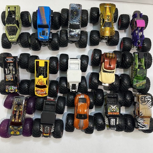 Hot Wheels,Mattel, Monster Jam,BKT, SML, 15x lot Monster Truck 1:64 Car Diecast