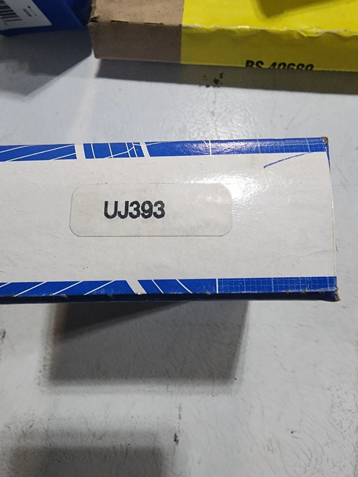 Junta universal del eje de transmisión SKF UJ393 para Nissan Ujoint Foto 3 de 3