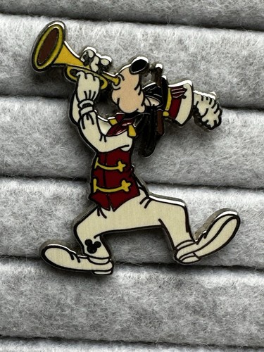 Disney Pins 6 Stück WDW 2010 Scoop and Friends Hidden Mickeys with Goofy Completer - Bild 20 von 24