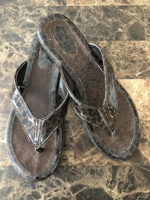 boc leather flip flops