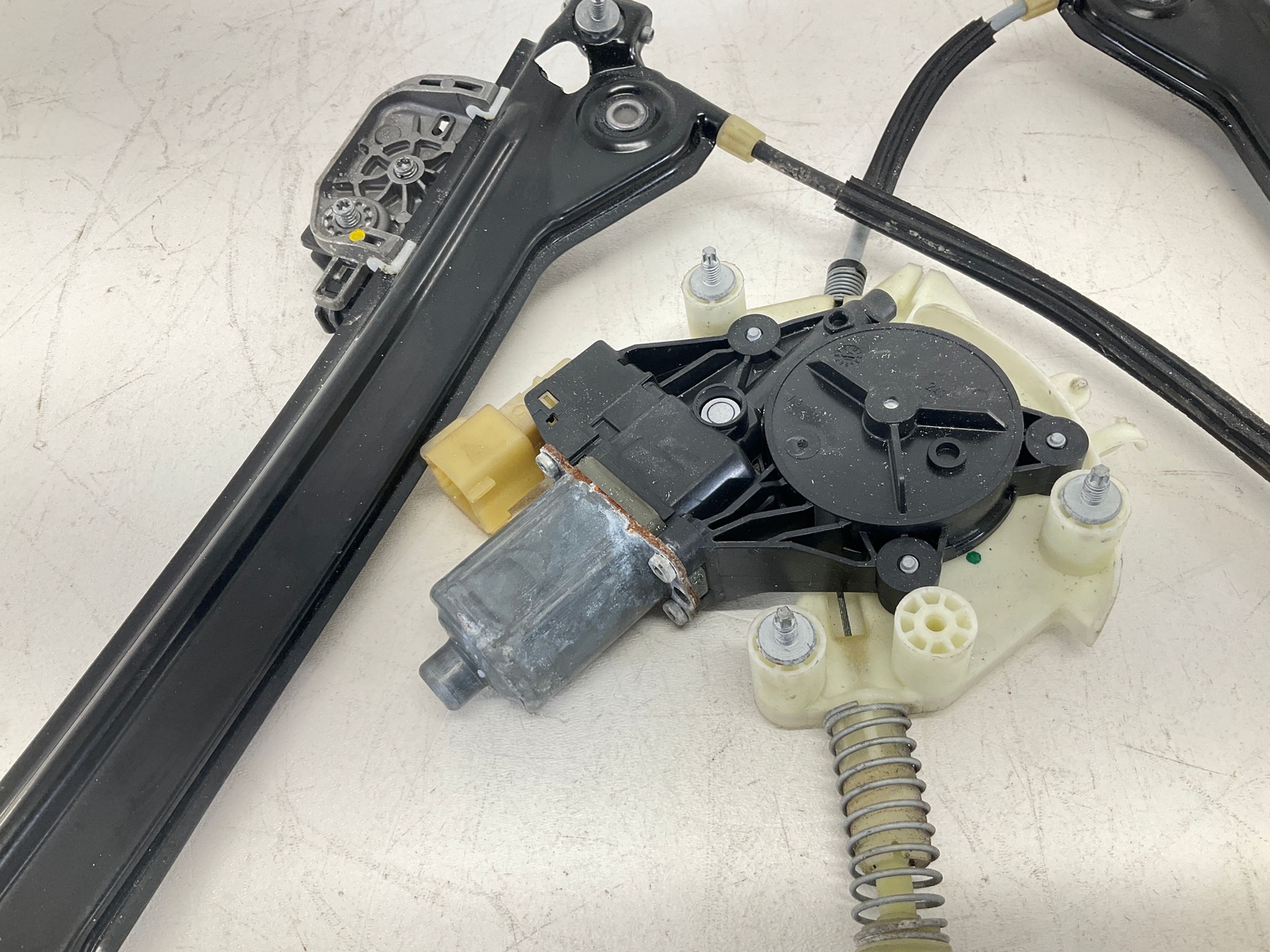 14-19 Maserati Ghibli Rear Right-Passenger Door Window Regulator w/ Motor OEM CM