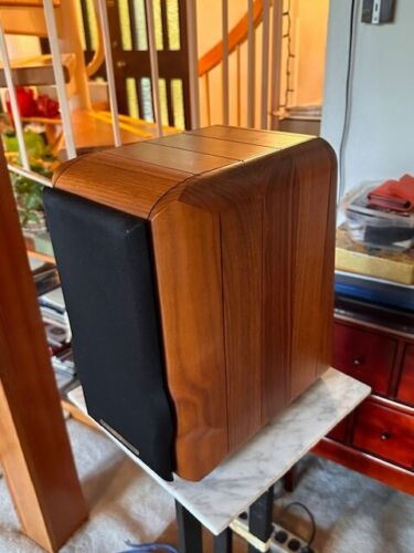Sonus Faber Speakers with Stands Minima Amator, Made in Italy