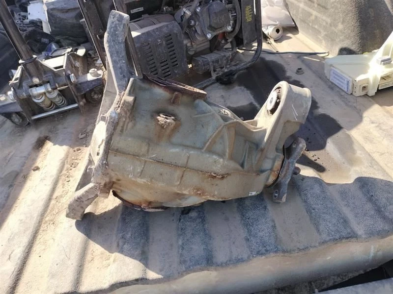 Rear DIFFERENTIAL CARRIER ASSEMBLY 1663502714 2012-2015 MERCEDES-BENZ ML350 Foto 2 de 4