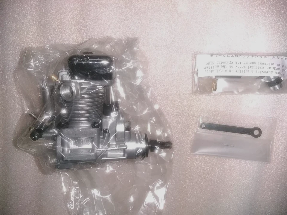 SAITO FA-30SH 5cc Hemi Head 4 tiempos motor brillante para avión R/C nuevo. f/s Foto 2 de 4