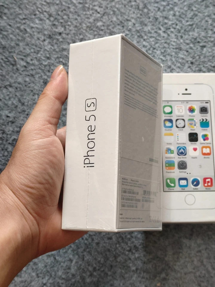 90%N ew Apple iPhone 5s 16/32GB Gray/Silver/Gold Factory UNLOCKED(any carrier) - Image 4 of 4