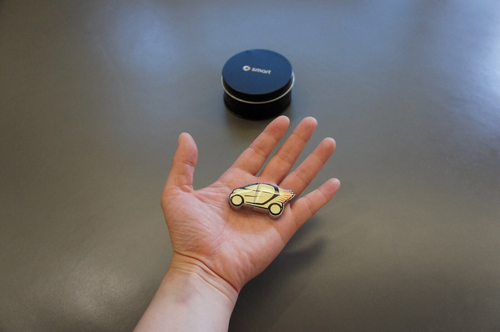 NIB Genuine SMART Fortwo x Jeremy Scott USB Flash Drive Memory Stick 8GB Storage - Afbeelding 6 van 6
