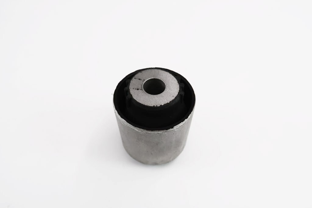Rolls Royce Cullinan lower control arm wishbone bush bushing #1596
