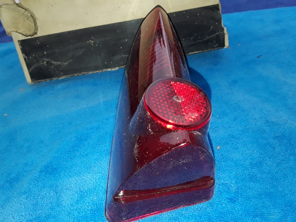 Nuevo de Lote Antiguo GM 1963 PONTIAC CATALINA BONNEVILLE LH LUZ TRASERA LÁMPARA LENTE PARADA TRASERA 63 NUEVO Foto 4 de 4