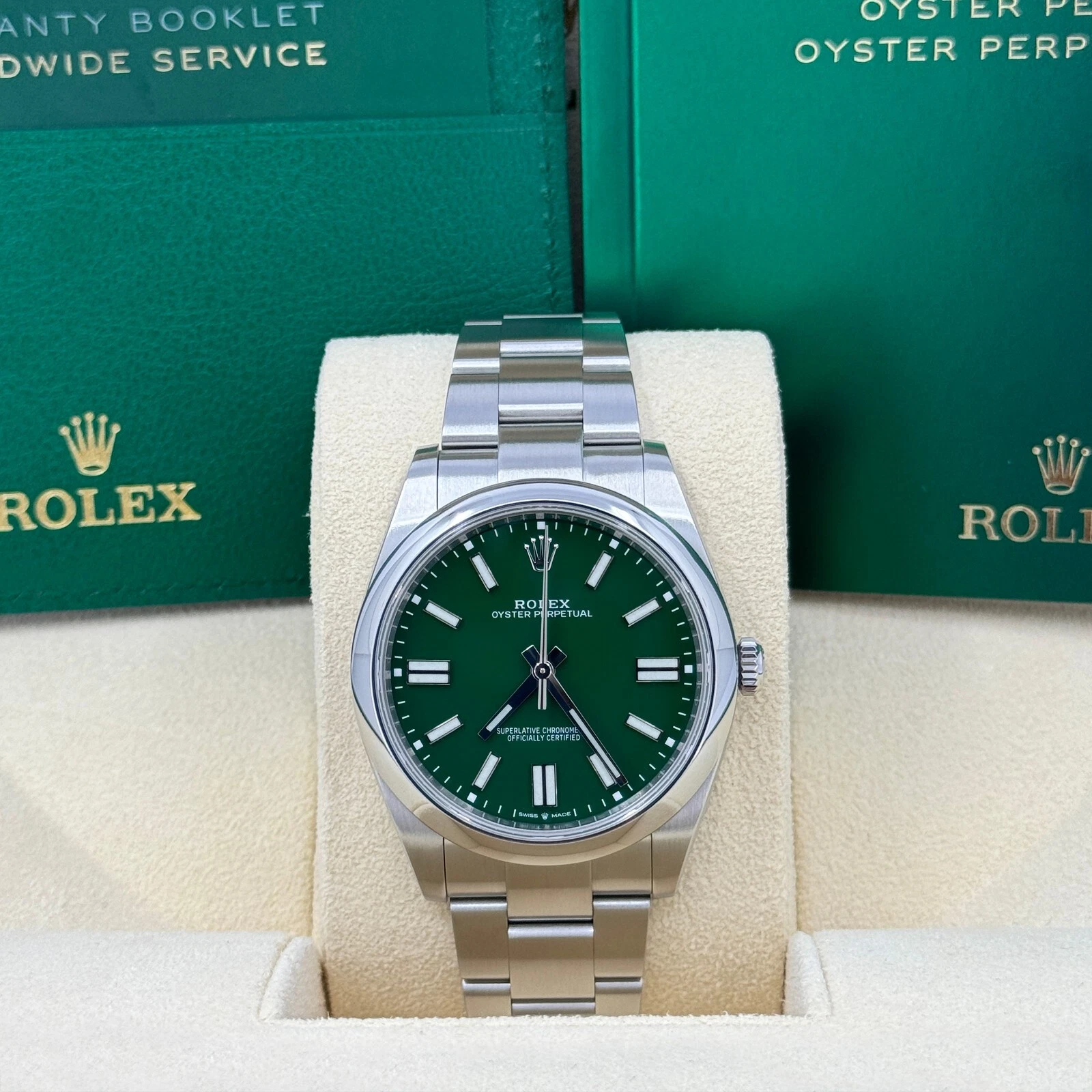 ROLEX 空箱 31.00.04 Unworn 2022 Rolex Oyster Perpetual 41mm, Green Index Dial, Full