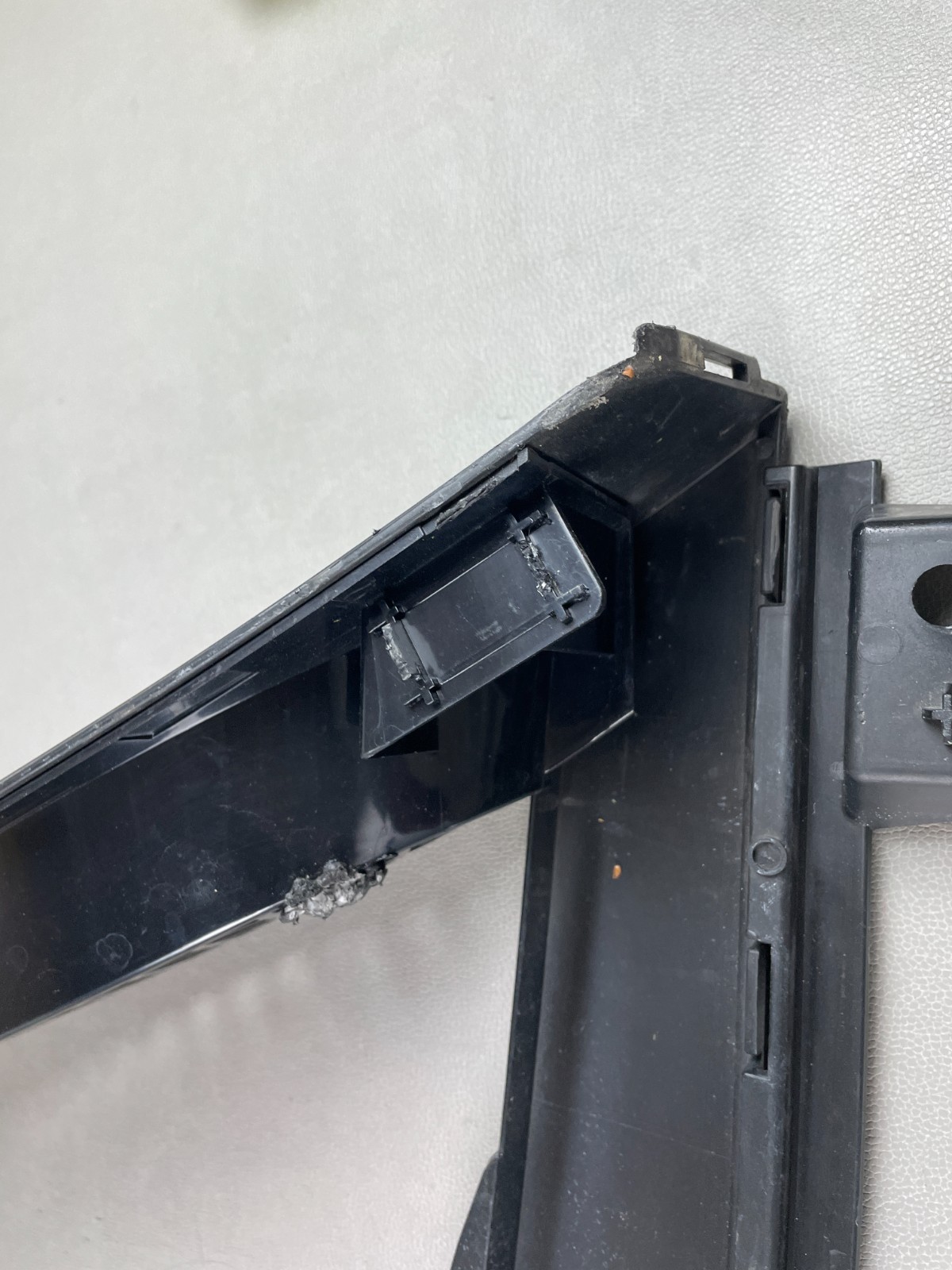 Nice! 2008-2012 Audi R8 Coupe Left Driver LH Side Rear Lower Quarter Trim OEM