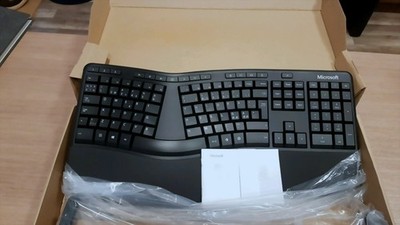 Microsoft LXN-00009 Natural Ergonomic Keyboard USB Ergonomisch QWERTY Nordic NEU