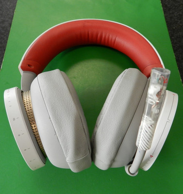 Microsoft Starfield Limited Edition Xbox Wireless Headset - Weiß/Rot