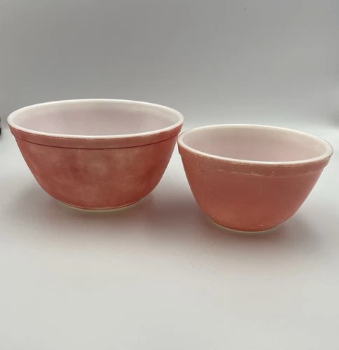 Vintage 1950s Pyrex Flamingo Pink Nesting Mixing Bowls 401 402 Set of 2