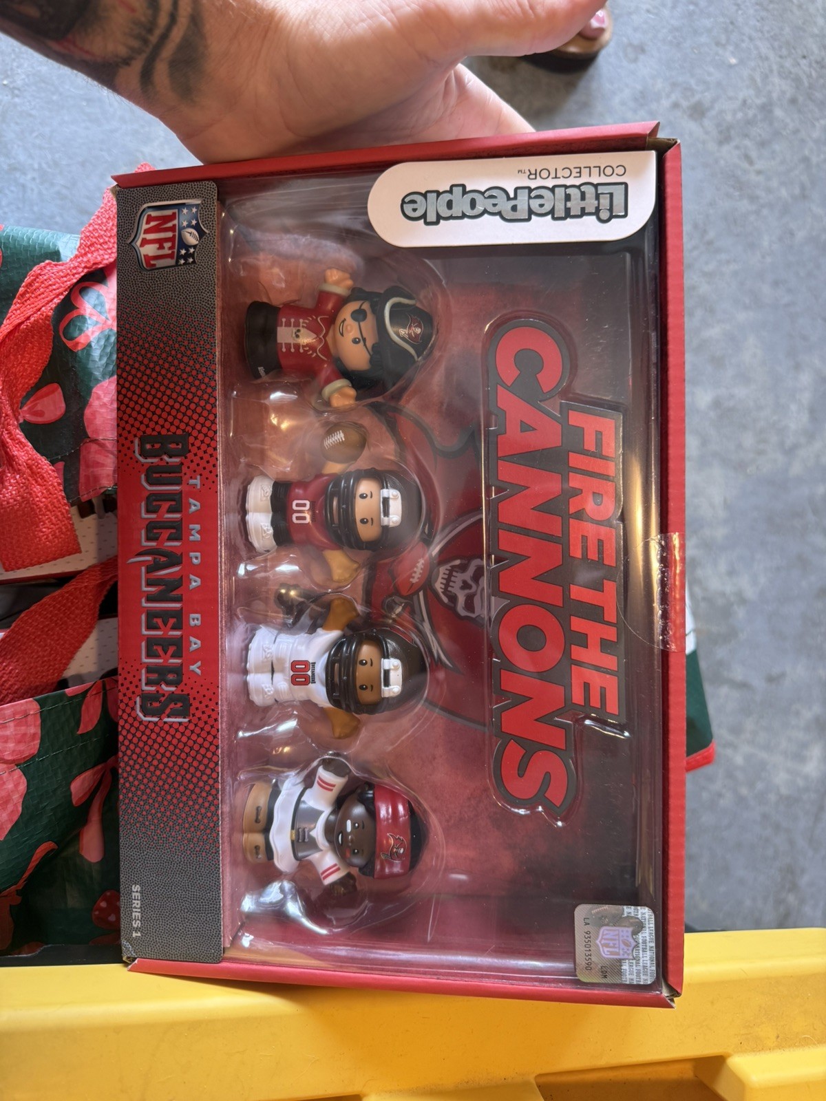 Fisher Price - Little People Collector x NFL - Tampa Bay Buccaneers 4-Pack【NEW】