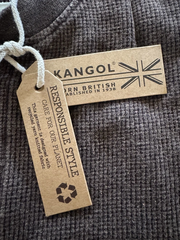 Camiseta Kangol Henley Masculina P/S Marrom Rayon/Poli Leve Manga Longa Pulôver - Imagem 4 de 4