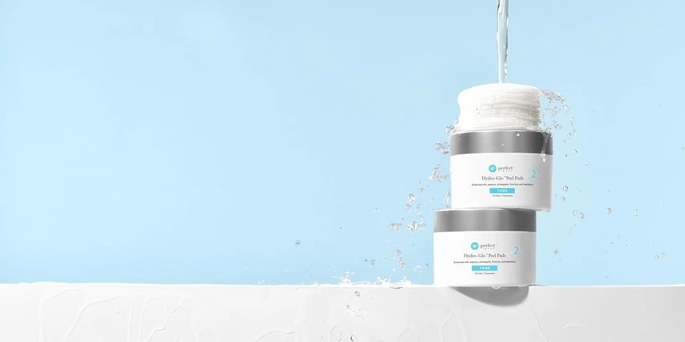 Anti-Aging 30-Count Peel Pads with Pineapple & Glutathione for Spa-Like Results - Image 4 of 4