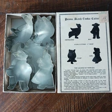 Vtg Pennsylvania Dutch Tinware Cookie Cutters - Fox Run set of 4 original box