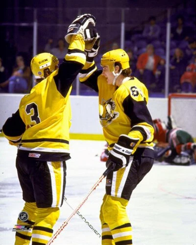 Pittsburgh penguins on sale yellow jersey
