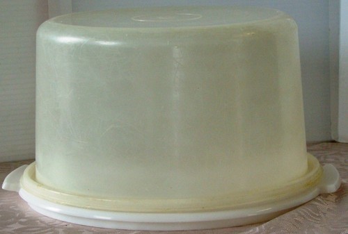 VINTAGE Tupperware CAKE TAKER Seal #683 w/Base #684 10" CLEAR - Picture 2 of 4