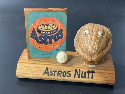 1990 Houston Astros Walnut Knick Knack Shelf Sitter ''Astros Nutt'' Logo Kitsch