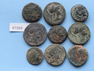 Konvolut 9 Stück Griechische Antike Bronze Münzen Original