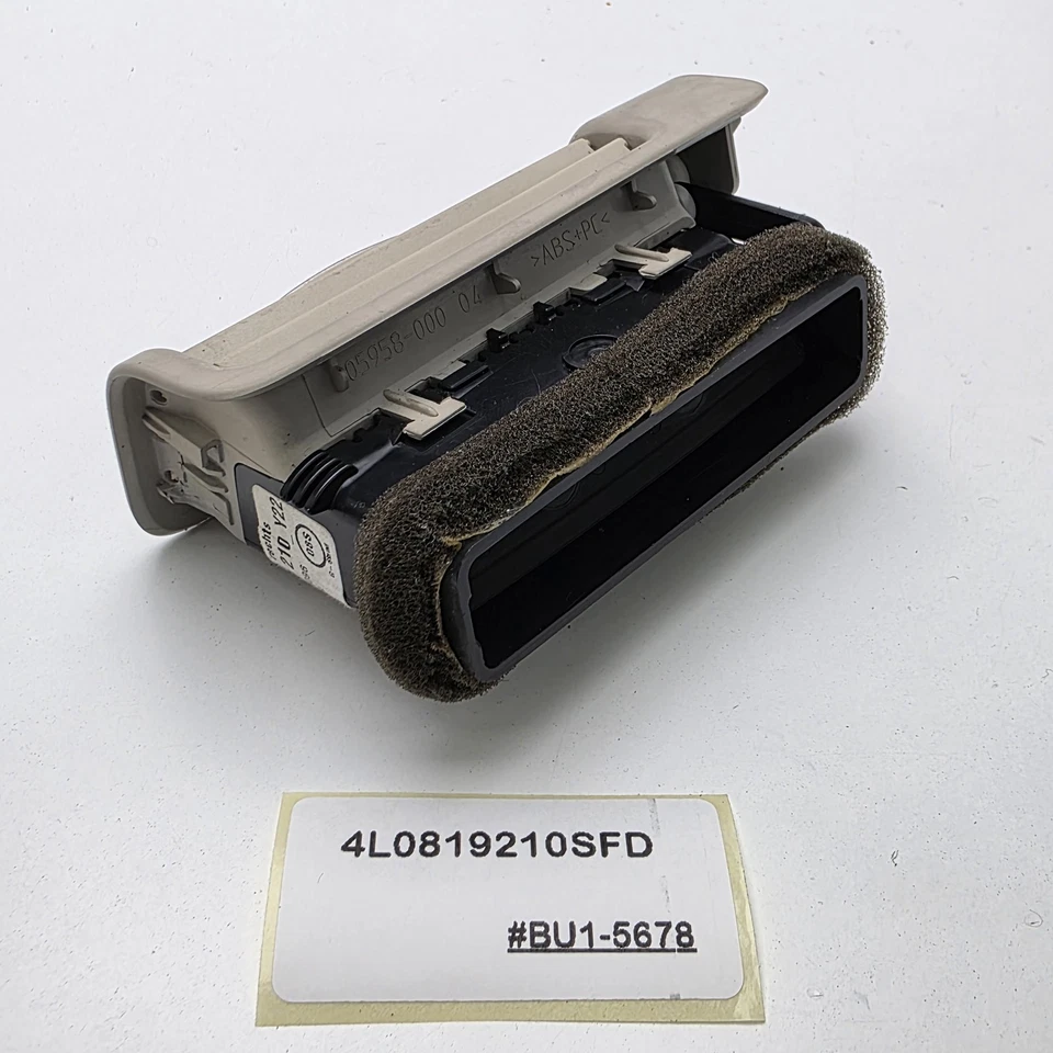 Audi Q7 2007-2009 rejilla de ventilación de aire borde de pilar B 4L0819210SFD Foto 4 de 4