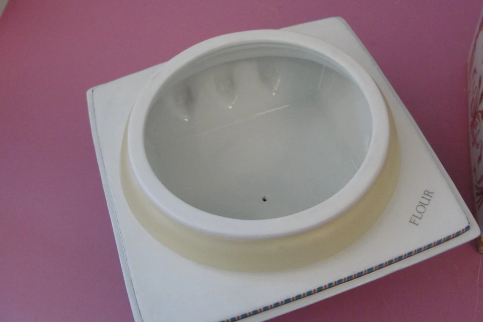 Bote de harina Lenox Foto 4 de 4