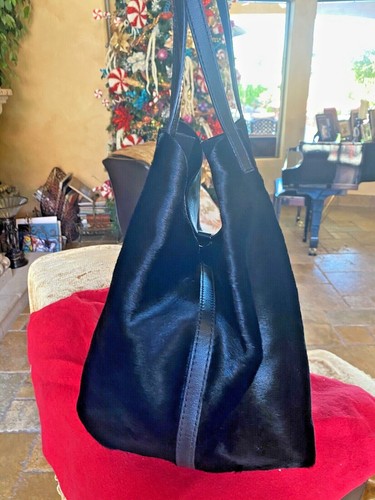 Bolso de Mano CH Carolina Herrera Negro Cabello de Pony Matryoshka - Imagen 8 de 11