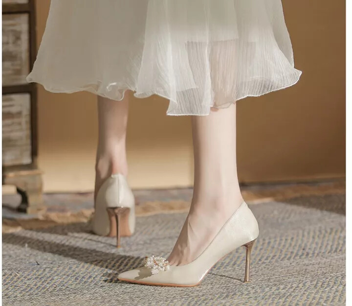 Zapatos De Mujer Beige Con Tacón Elegantes De Piel Sintética 9 Cm Joyas 41321