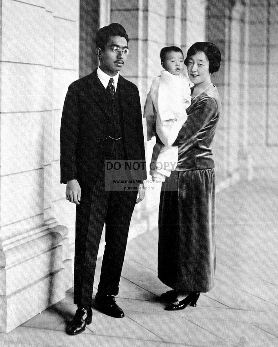 JAPANESE CROWN PRINCE HIROHITO, PRINCESS NAGAKO & DAUGHTER