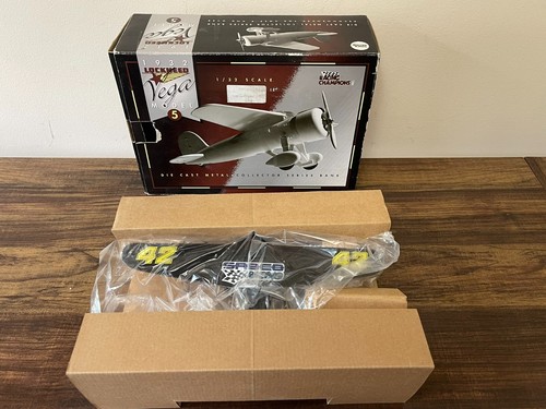 RACING CHAMPIONS KYLE PETTY 1932 LOCKHEED VEGA MODEL 5 Limited Edition 1:32