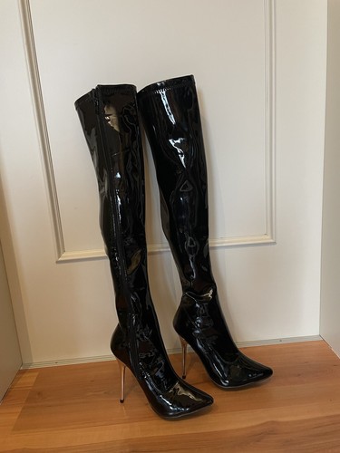 Overkneestiefel Gr. 36 schwarze Lackstiefel High Heels Pfennigabsätze XS-Schaft - Bild 4 von 5