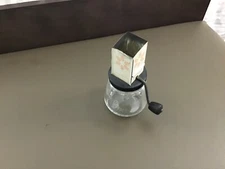 Vintage Androck Nut Spice Grinder Chopper 6 Petal Floral Leaf MCM FARMHOUSE