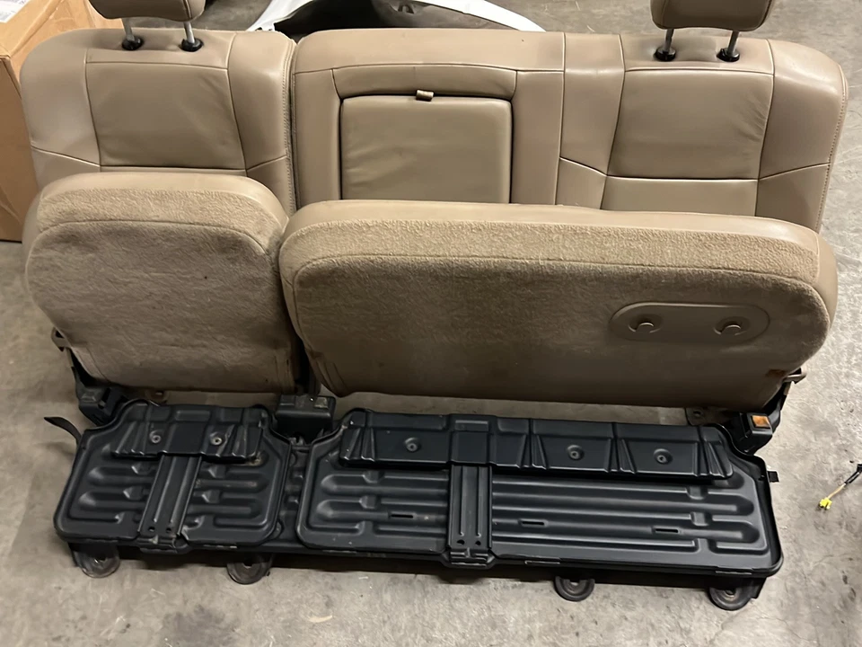 Asiento trasero camioneta Ford F-250 1999-2007 Foto 2 de 4