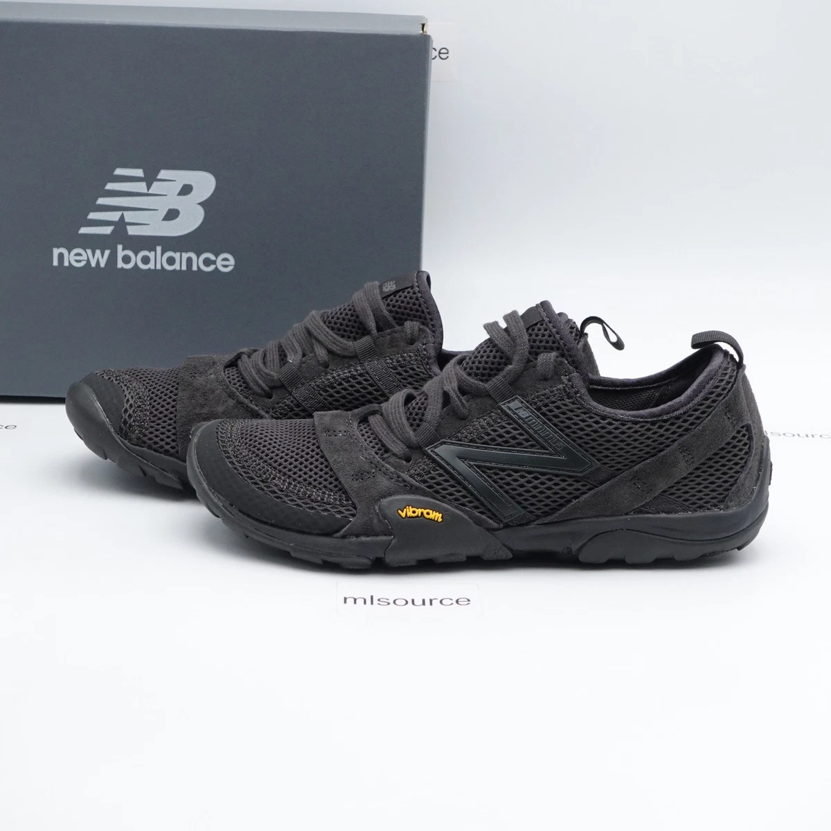Size 7.5 Women's New Balance Minimus MT10 Barefoot Sneakers