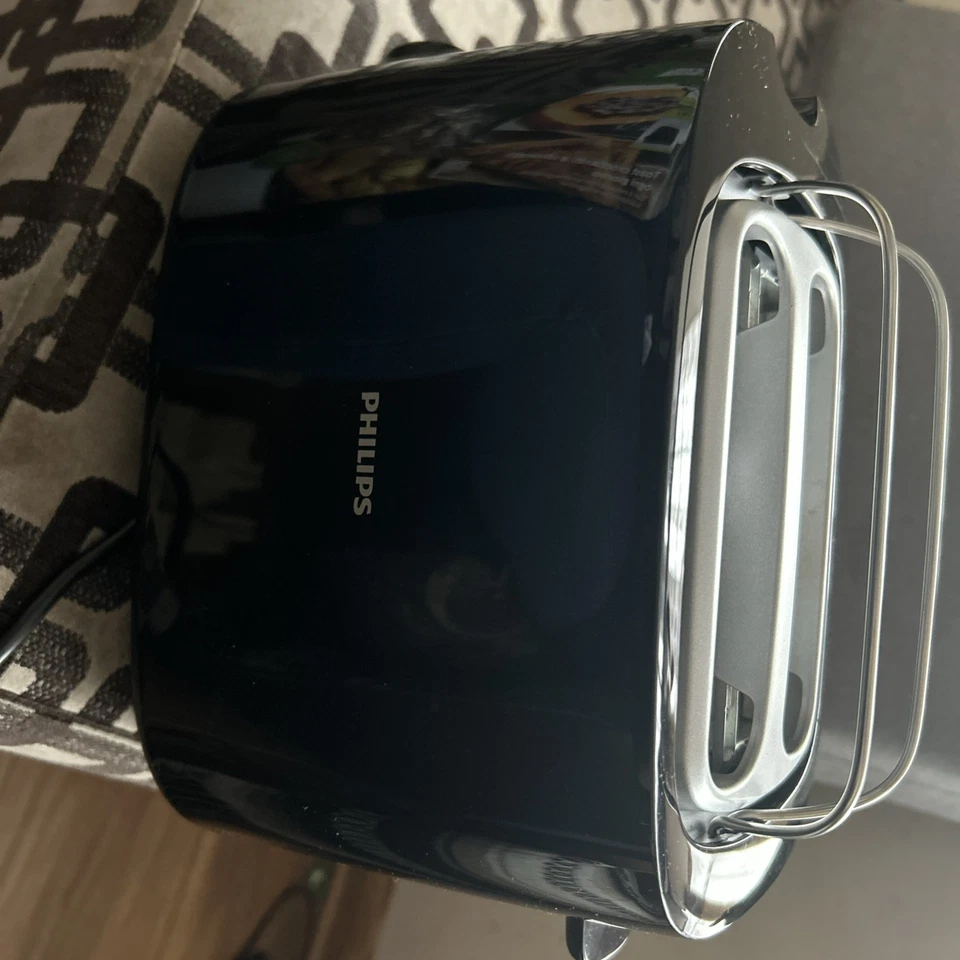 Philips Toaster 2 Slots 8 Settings Bun Rack Defrost High Lift, Black (HD2581/91) - Image 4 of 4