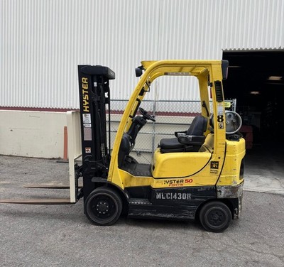 2018 Hyster S50FT 5000 LBS  Forklift LPG Triple Mast Sideshift 189'' Height