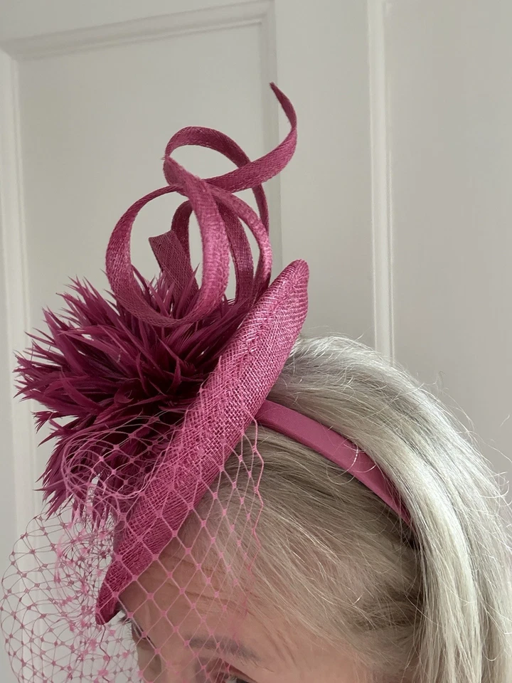Raspberry Pink Fascinator Hat - Image 2 of 4