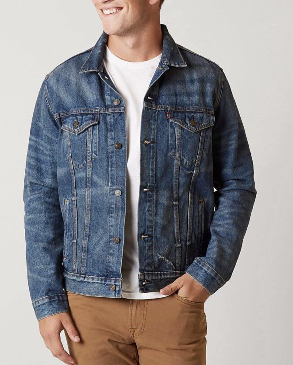 Levi’s Classic Denim Trucker Jacket | Urban Outfitters