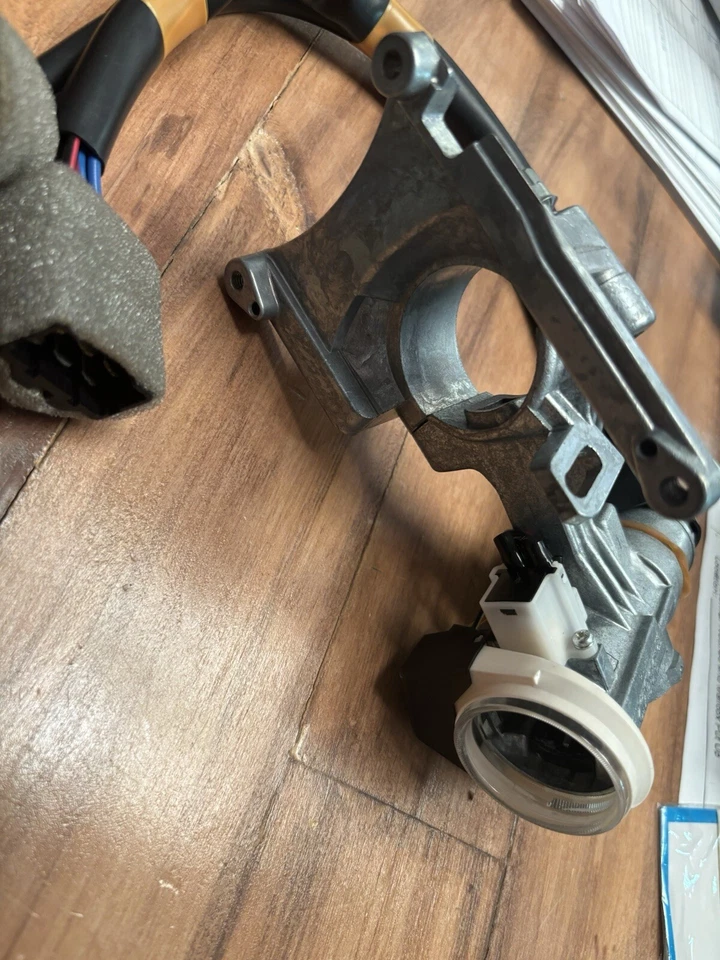 Ignition Starter Switch 1992 Mitsubishi Eclipse  - Image 2 of 4