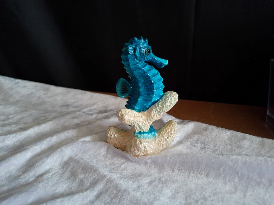 Deko-Figur/neu/Seepferdchen auf Koralle - Bild 3 von 4