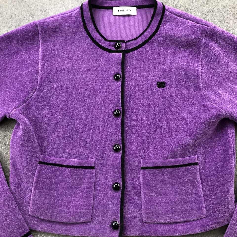 Suéter Sandro Mujer Pequeño Púrpura Botón Frontal Cárdigan Bolsillos Bordados en Contraste Foto 4 de 4