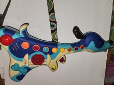 B TOYS B WOOFER HOUND DOG GUITAR MUSICAL INSTRUMENT KIDS STRUM TOY