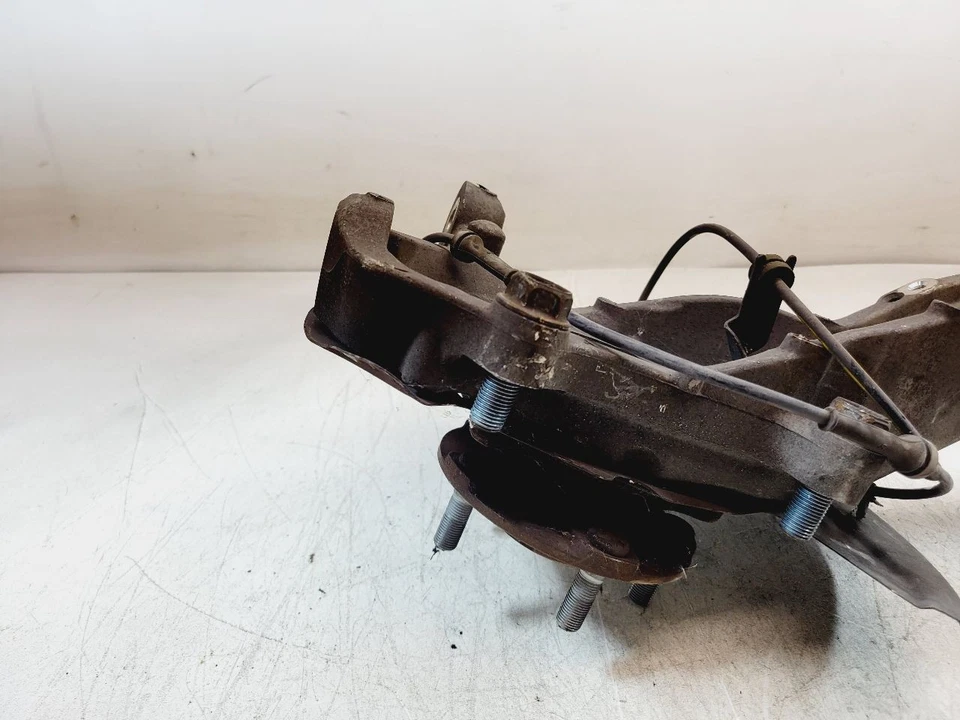 Infiniti G37 2008 2009 2010 2011 2012 tracción trasera 3,7 L eje delantero izquierdo buje nudillo Foto 2 de 4