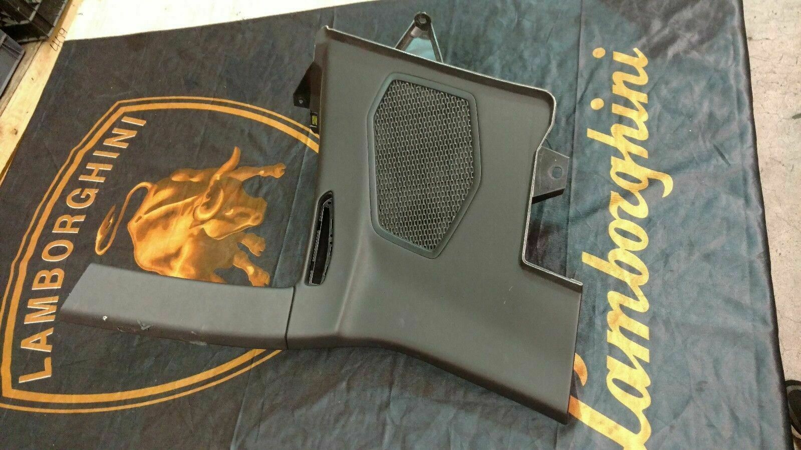 LAMBORGHINI HURACAN PASSENGER RIGHT SIDE REAR INTERIOR B PILLAR TRIM OEM 