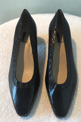 Escarpins Noirs LESLIE FAY Taille 7.5 US - Talons Hauts Classiques - Occasion Très Bon état
