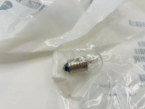 NEW PACK OF 10 EX ARMY E10 MES 24V FILAMENT LAMPS LIGHT BULBS 2.8W SMALL - Picture 2 of 2